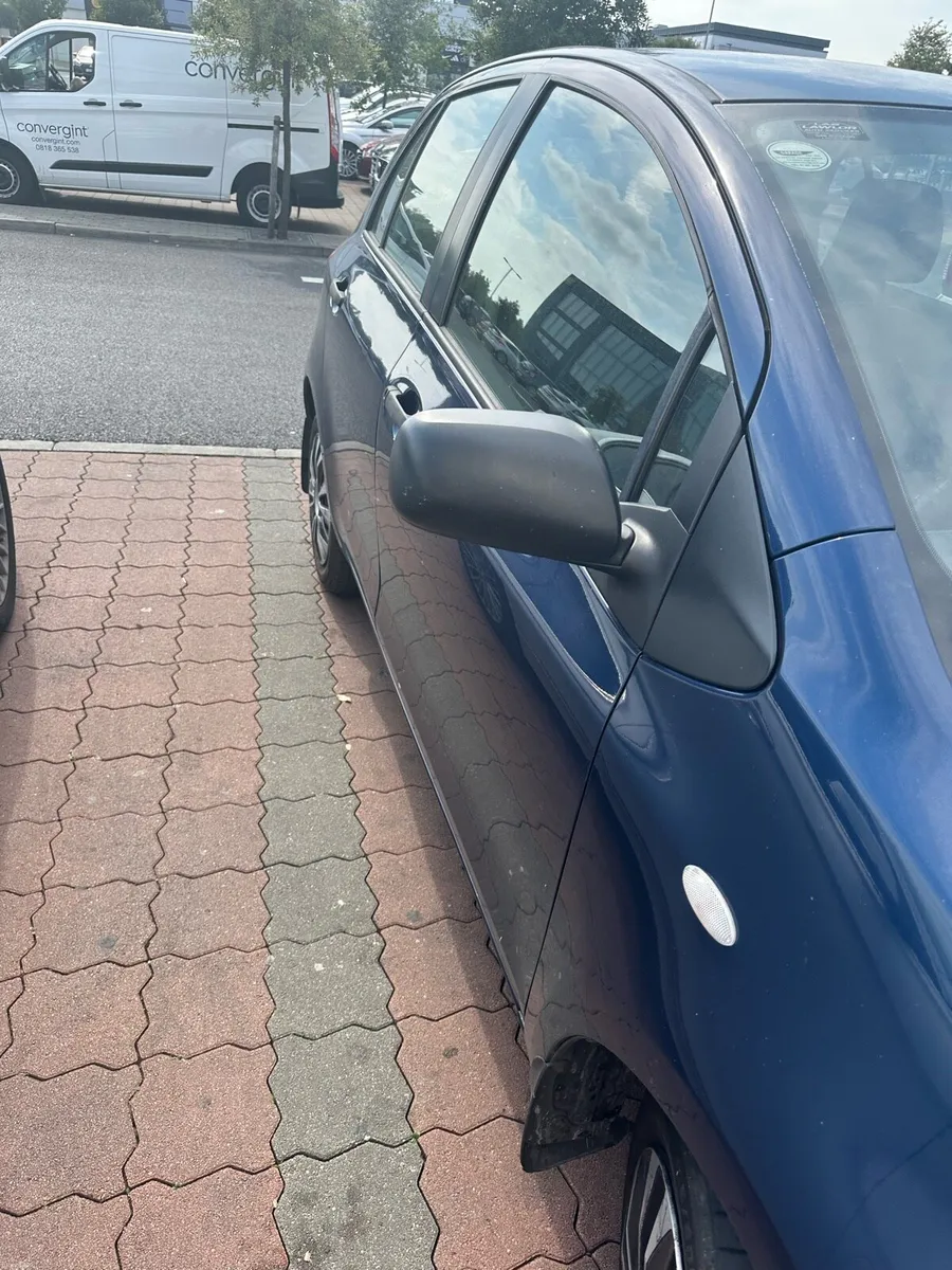 Toyota Yaris 2008 - Image 4