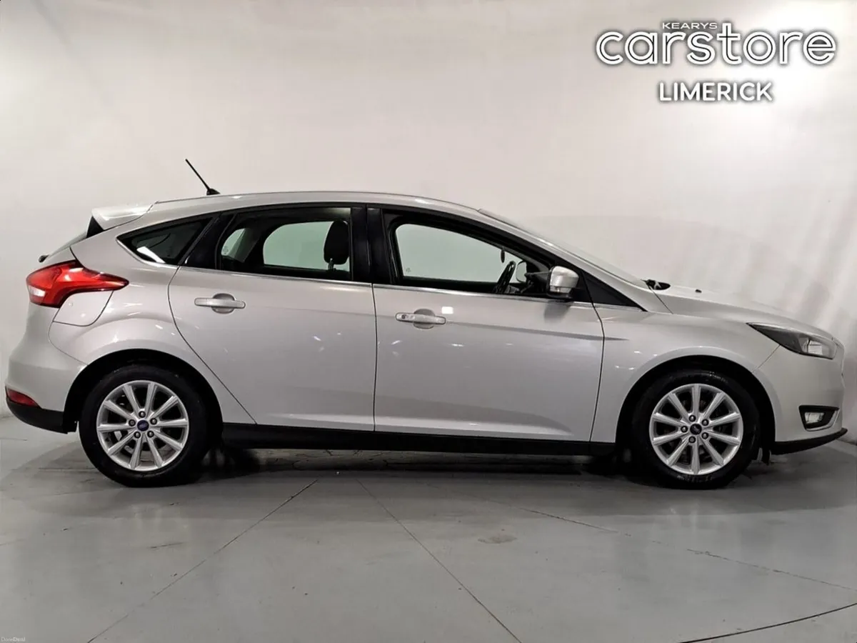 Ford Focus 1.5 TDCi Titanium Hatch Manual - Image 2