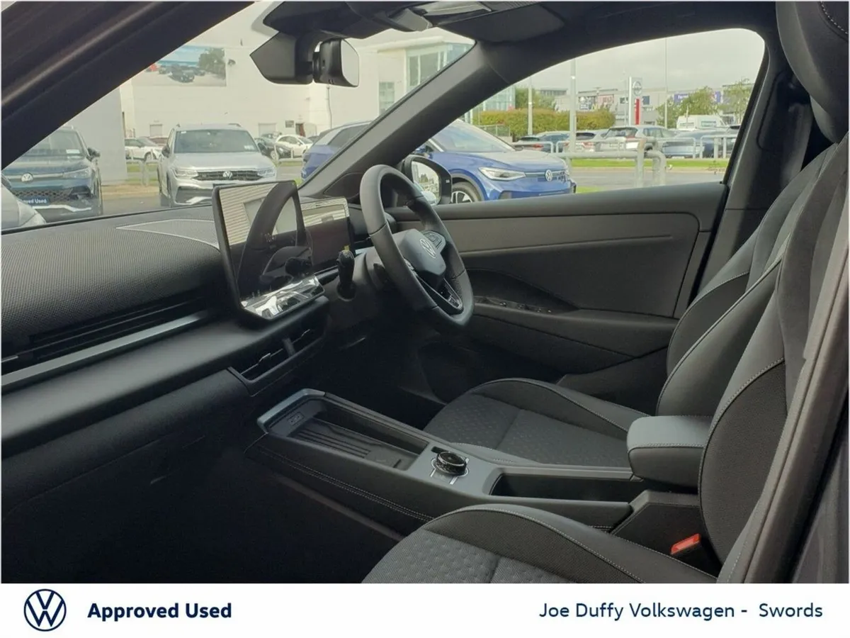 Volkswagen T-Roc R-LINE 1.5TSI 150HP MHEV - Image 4