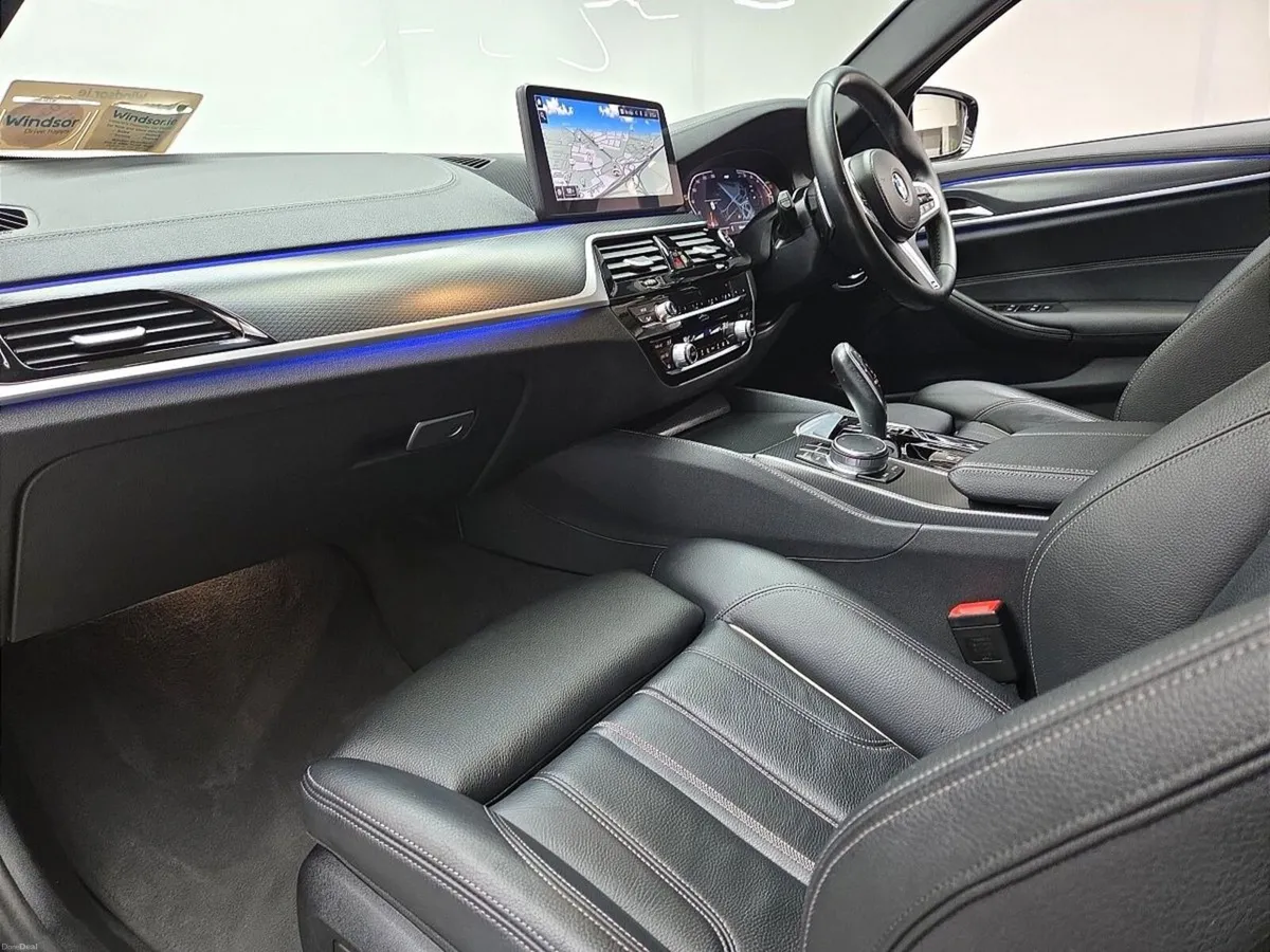 BMW 5-Series 520d M Sport (MHT) - Image 4