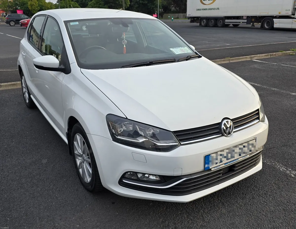Volkswagen Polo 2015 - Image 1