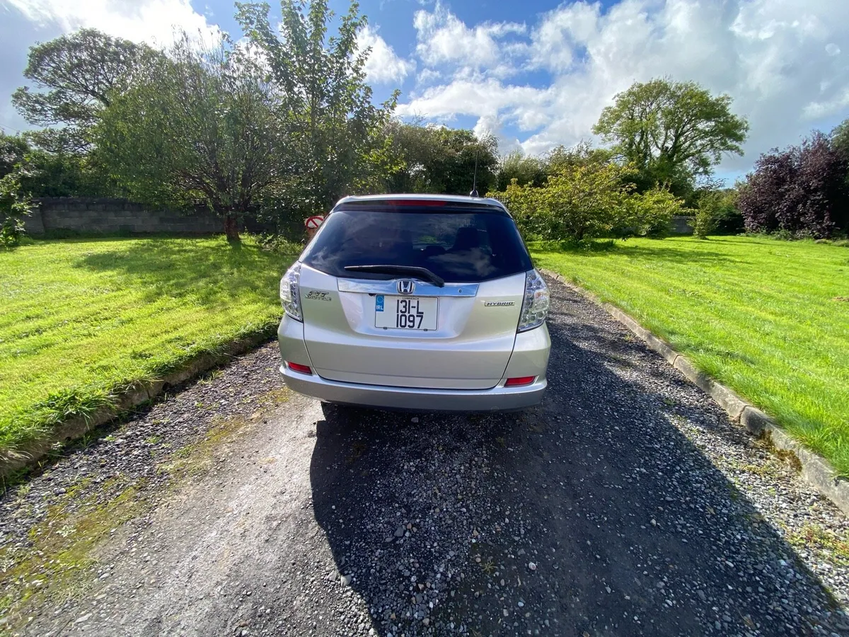 2013 Honda shuttle hybrid Automatic nct - Image 5