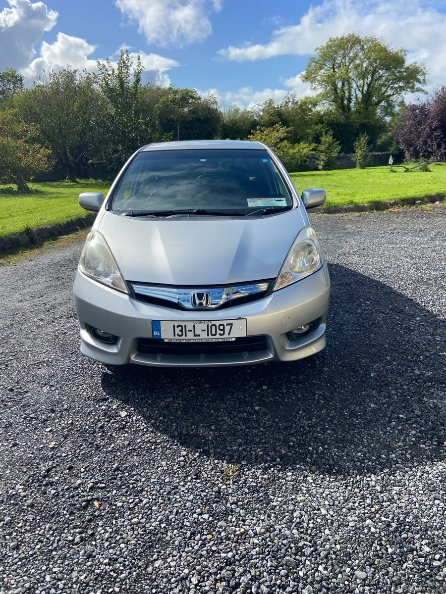 2013 Honda shuttle hybrid Automatic nct - Image 6
