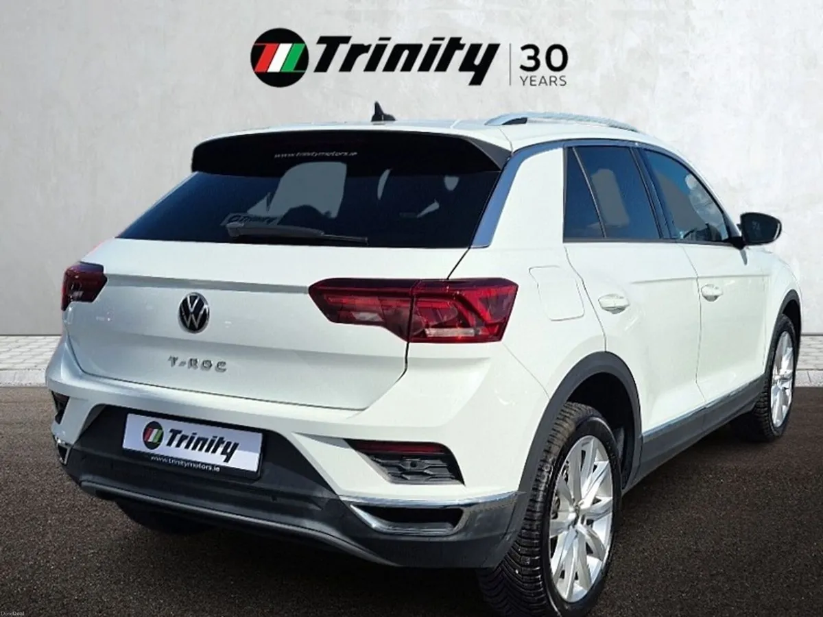 Volkswagen T-Roc ** HIGH SPEC ** STUNNING CAR ** T - Image 3