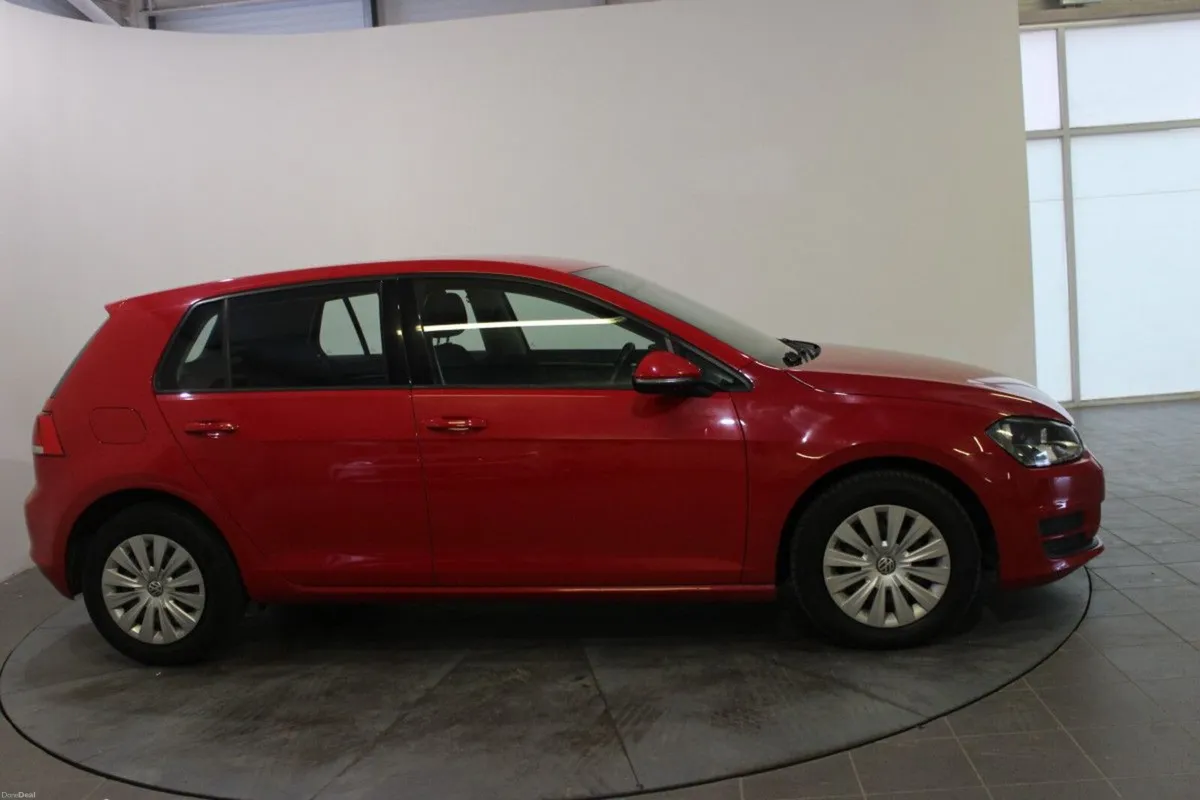 Volkswagen Golf 1.6 TDI 5DR 110HP Trendline - TEND - Image 2