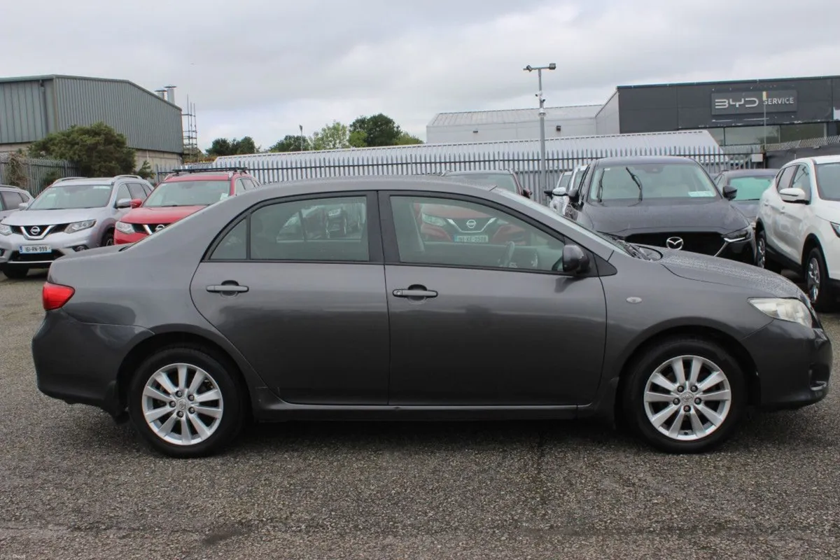 Toyota Corolla 1.4 Luna - TENDER 11 - Image 2