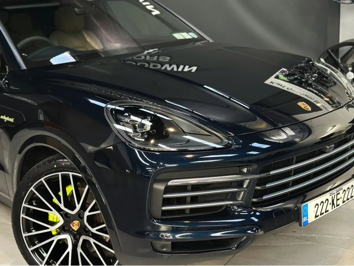 PORSCHE CAYENNE V6 E-HYBRID 4DR AUTO - Image 3