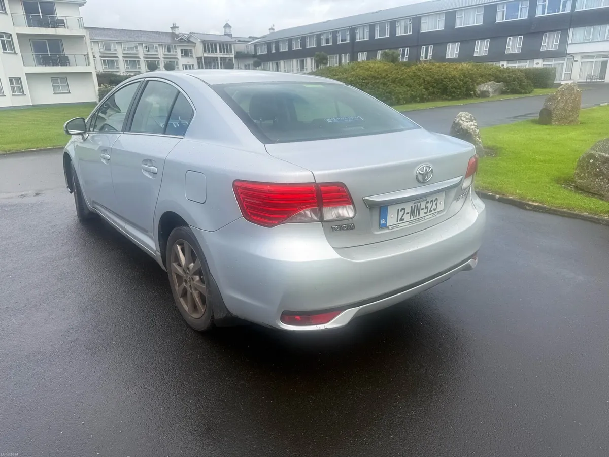 Toyota Avensis - Image 2