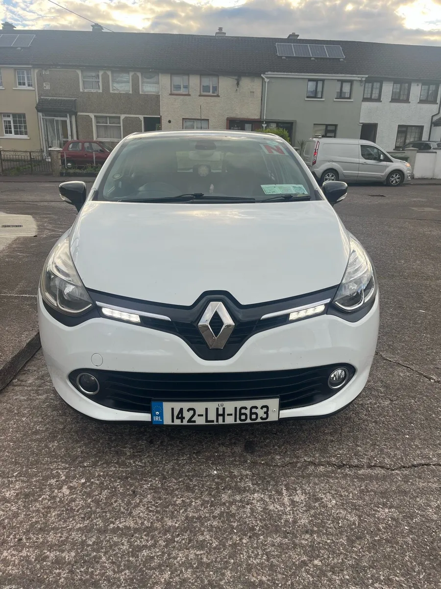2014 Renault Clio - Image 1