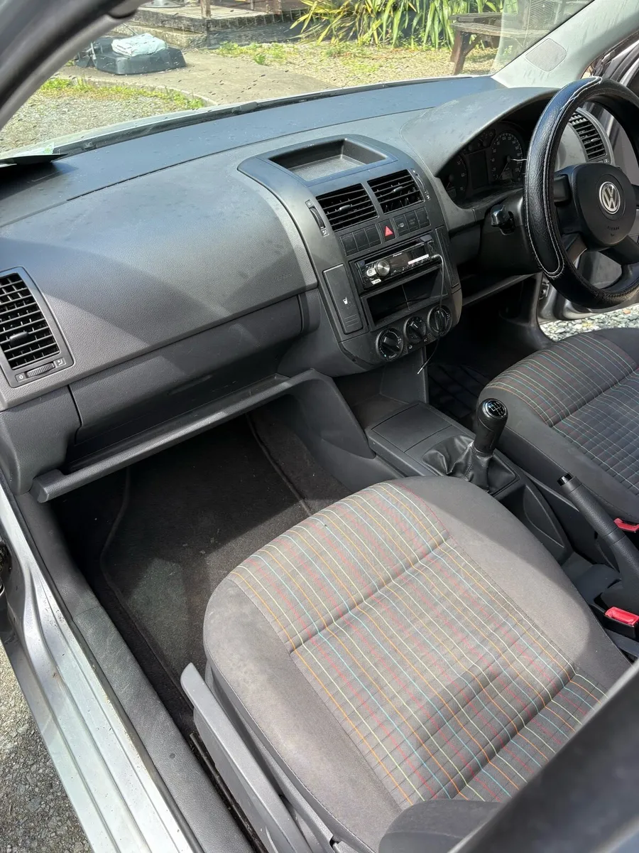 Volkswagen Polo 2006 1.2L - Image 5
