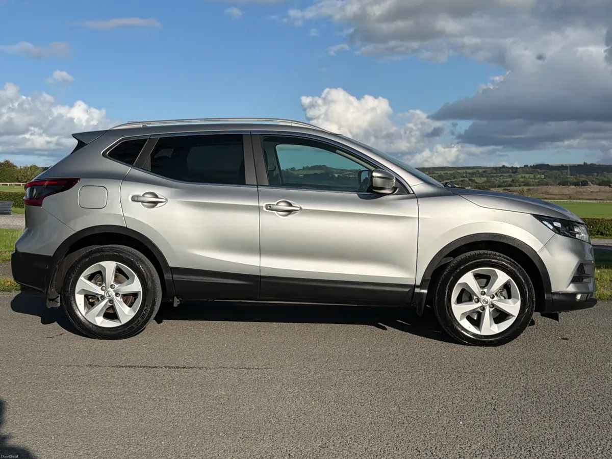 Nissan Qashqai 2017 SV 1.5 Diesel Low mileage - Image 3