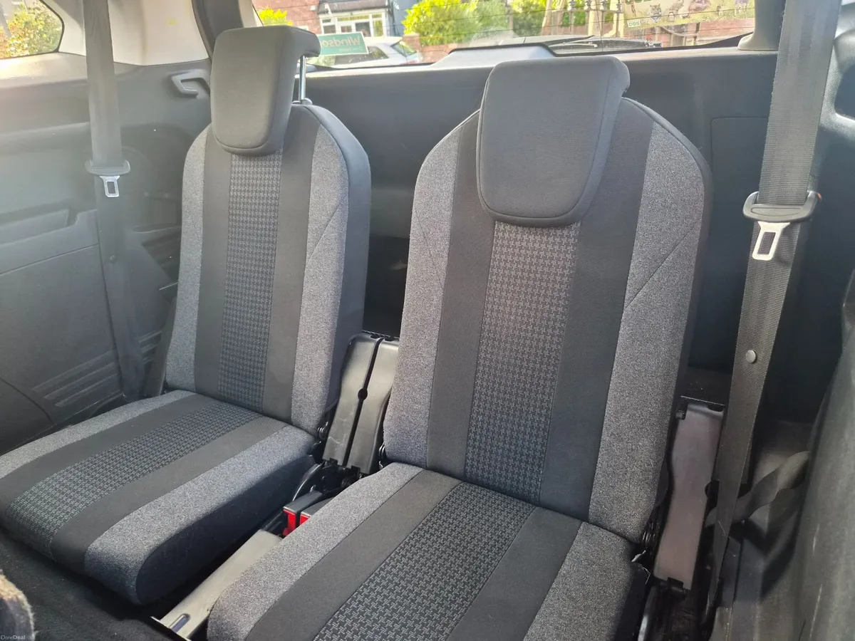 Peugeot 5008 2018 7 SEATER DIESEL - Image 5