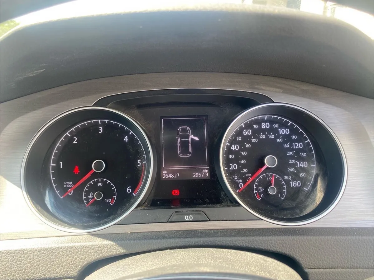 Volkswagen Golf 2016 - Image 2