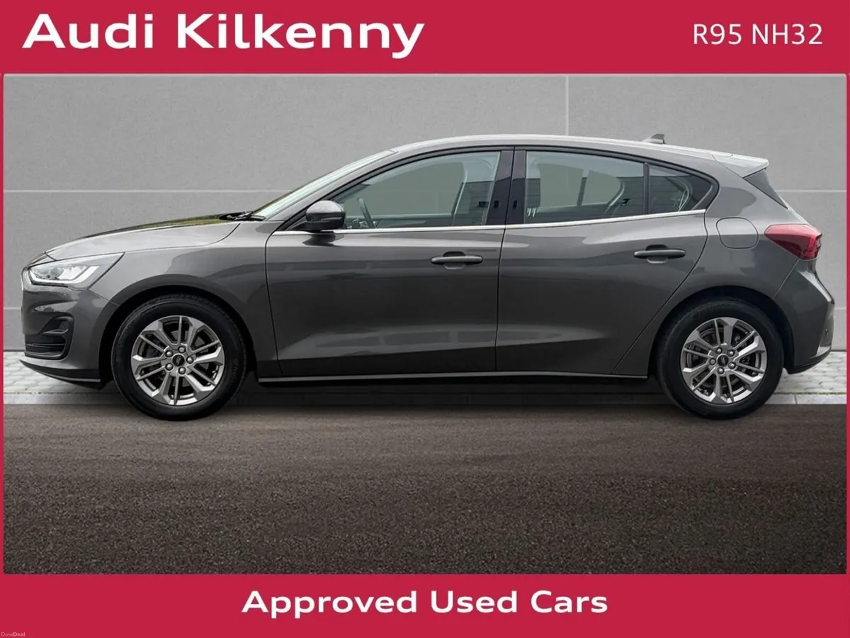 Ford Focus TITANIUM 1.0 T 125 BHP 5DR *1 OWNER - P - Image 4