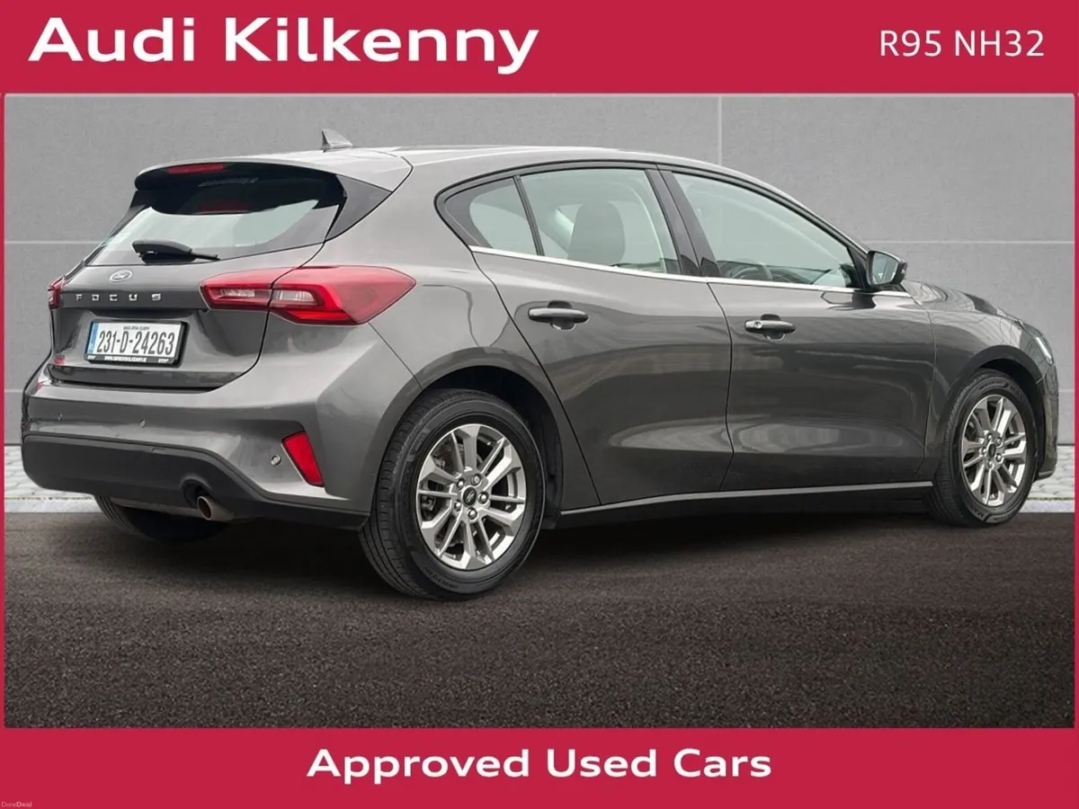 Ford Focus TITANIUM 1.0 T 125 BHP 5DR *1 OWNER - P - Image 5