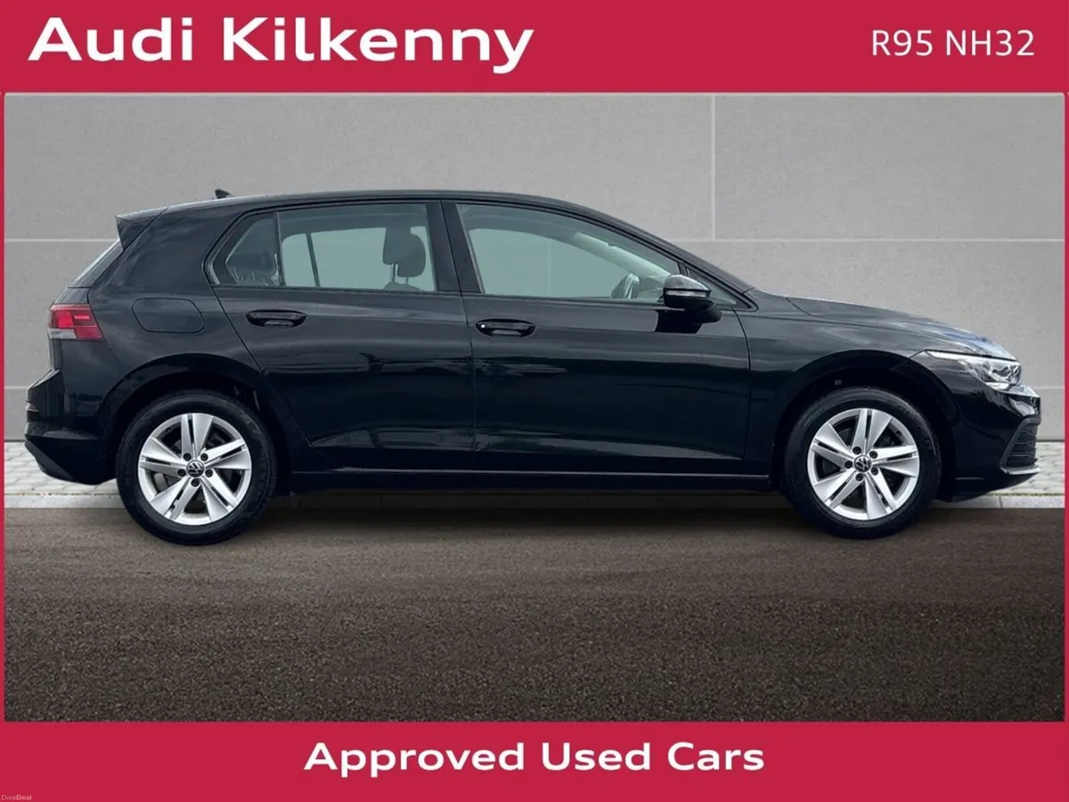 Volkswagen Golf LIFE 1.0 TSI 110 BHP 5DR *1 OWNER - Image 4