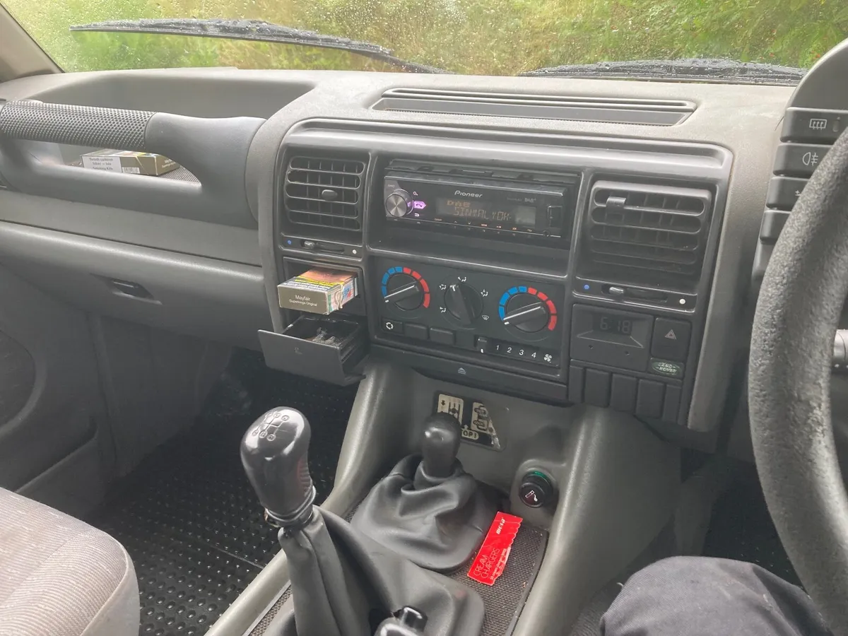 Land Rover Discovery 1997 - Image 3