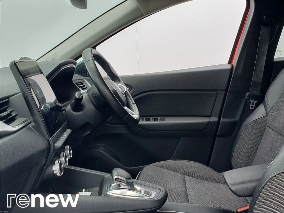 Renault Captur E-TECH Plug-in 160 Auto S-Edition - Image 5