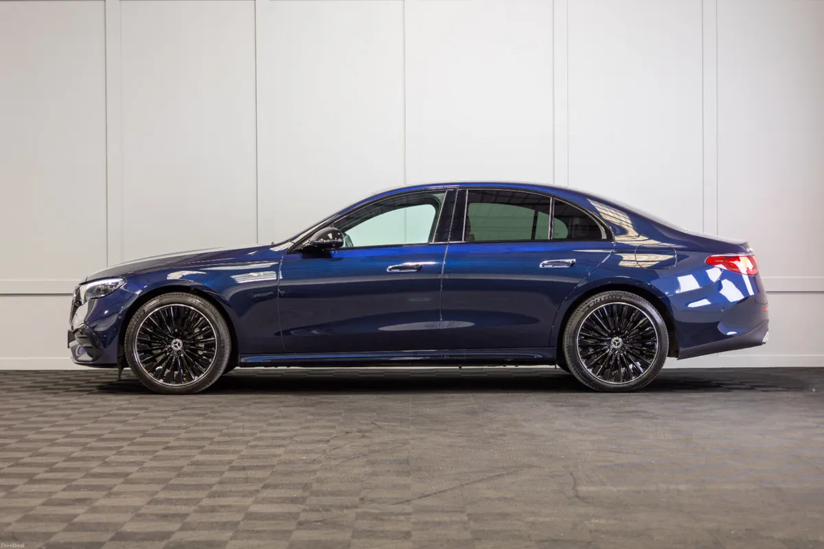 2025 Mercedes-Benz E-Class E300de AMG Line Plus - Image 3