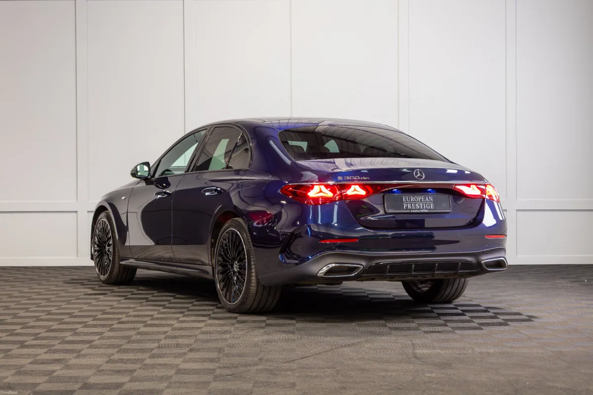 2025 Mercedes-Benz E-Class E300de AMG Line Plus - Image 4