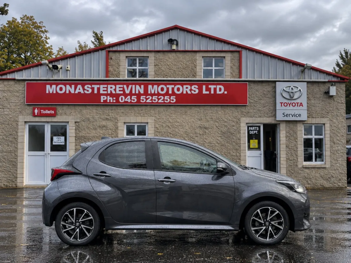 Toyota Yaris *ORIGINAL IRISH CAR*  1.5 - Image 3