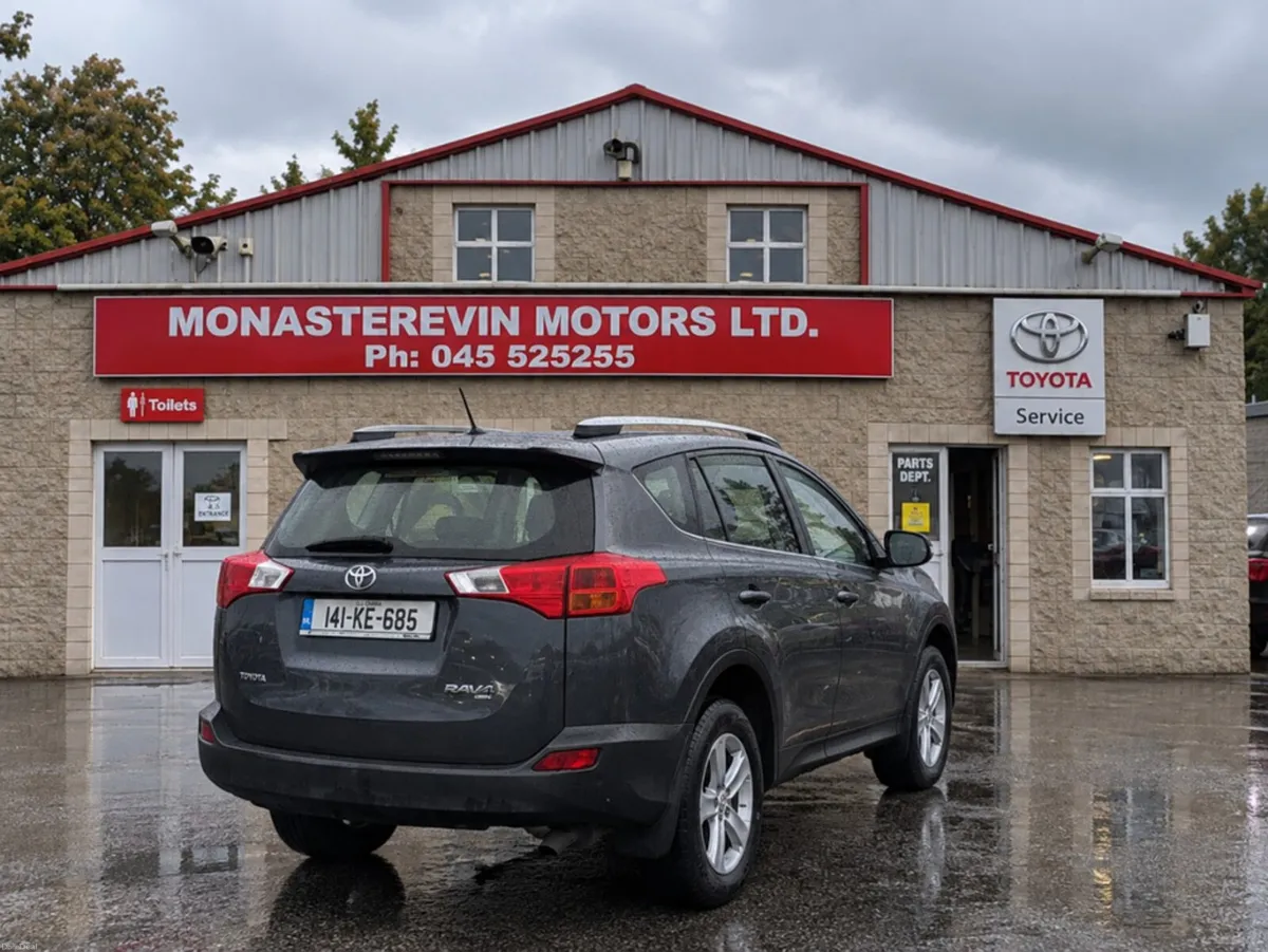 Toyota RAV4 *ORIGINAL IRISH CAR*   RAV4 2.0 D-4D L - Image 2