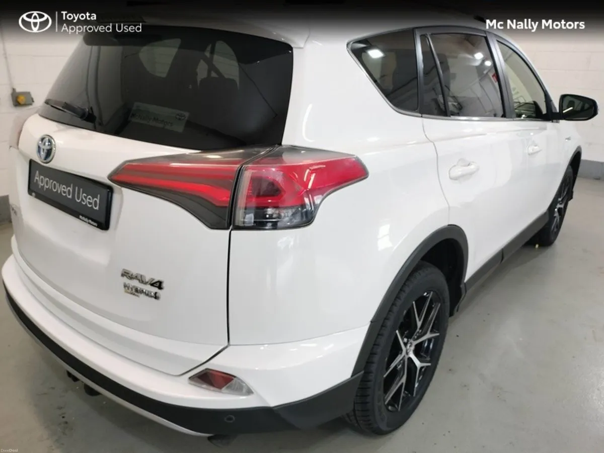 Toyota RAV4 HYBRID SOL 2WD - Image 2