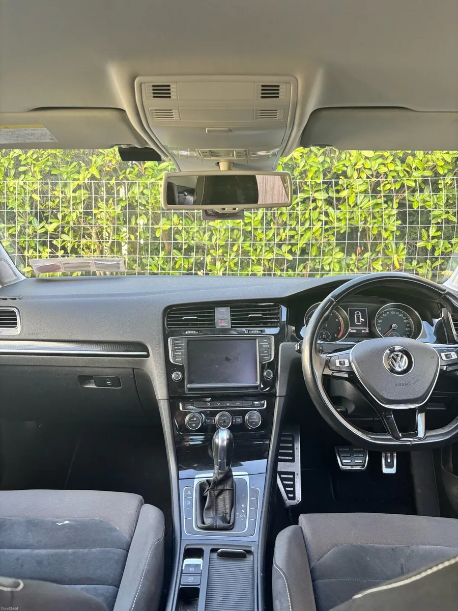 2014 Volkswagen Golf 1.4 TSI 140HP Highline Spec - Image 6