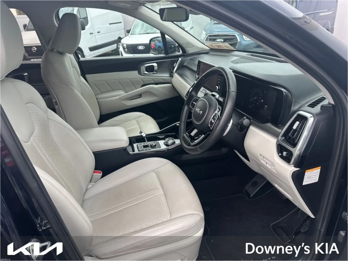 Kia Sorento 1.6 PETROL PLUG-IN HYBRID 7-SEATER - Image 2