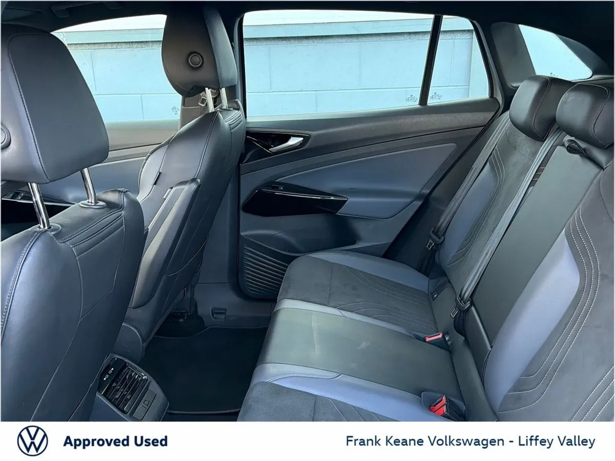 Volkswagen ID.4 77KWH LIFE 174HP *MOONSTONE GREY* - Image 6