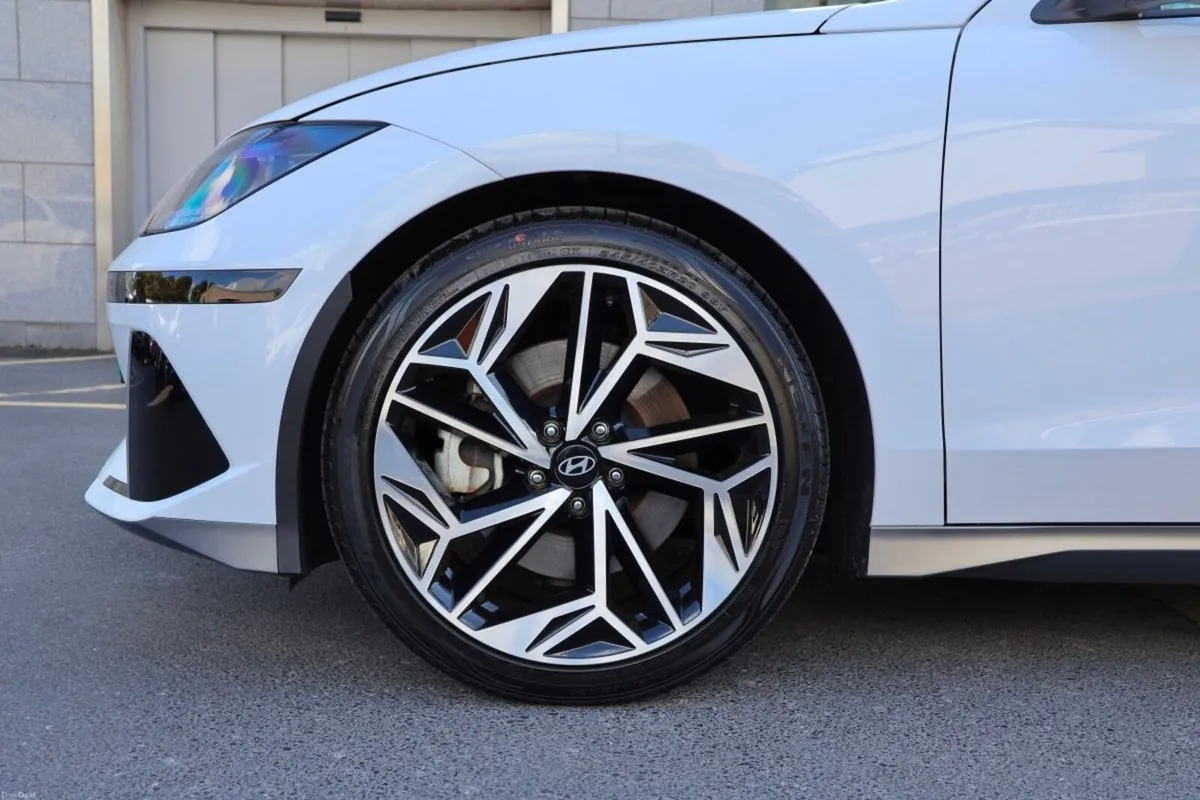 Hyundai IONIQ 6 Ioniq 6 Signature 77kWH, Upgraded - Image 3