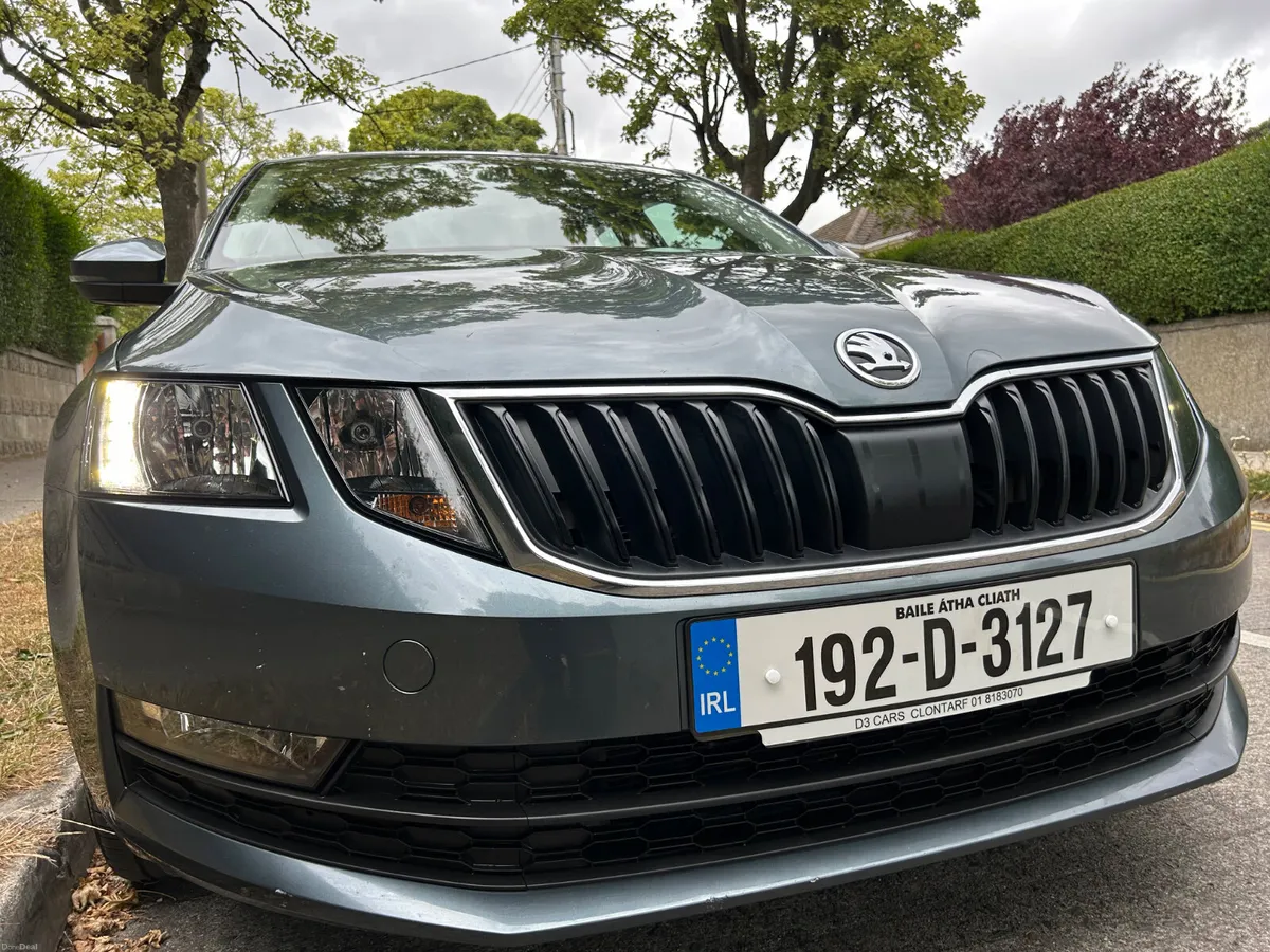2019 SKODA OCTAVIA AMBITION 2.0 TDI PARKING CAMERA - Image 1