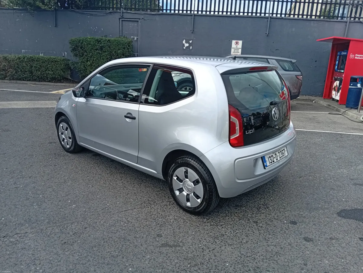 Volkswagen up! 2013 only 45,000 kms - Image 4
