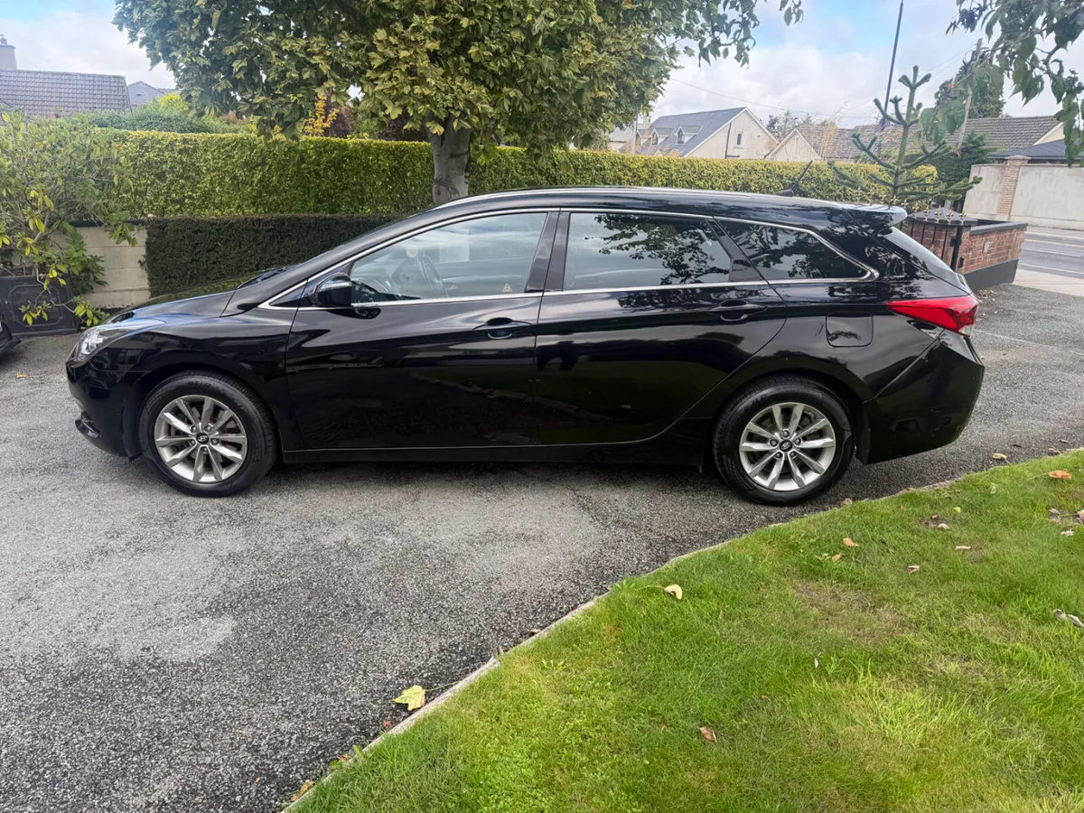 2016 Hyundai i40 diesel - Image 2