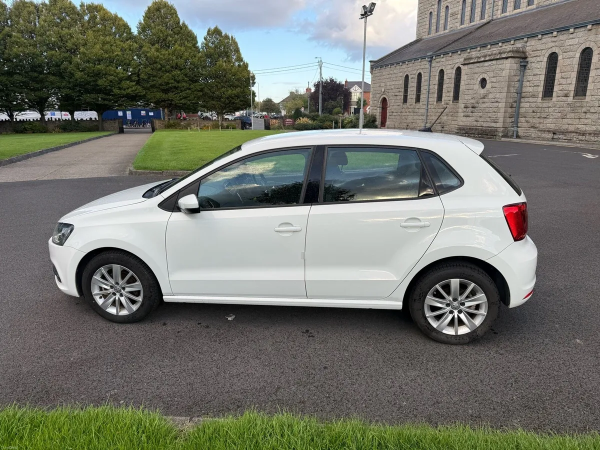 Volkswagen Polo 1.2 NCT 8/27 | CarPlay | Camera - Image 4