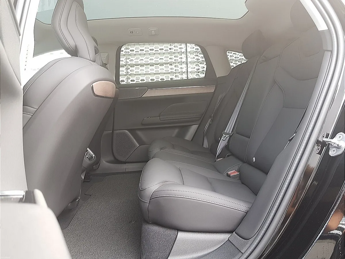 Volvo ES90 2026 - Image 6