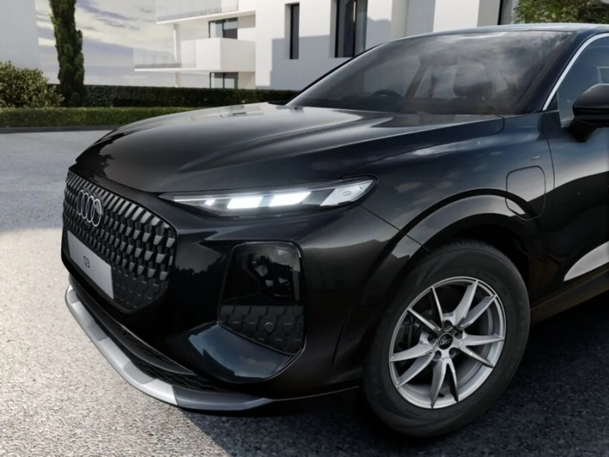 Audi Q3 Q3 Sportback SE e-hybrid 200 kW S tronic - Image 2