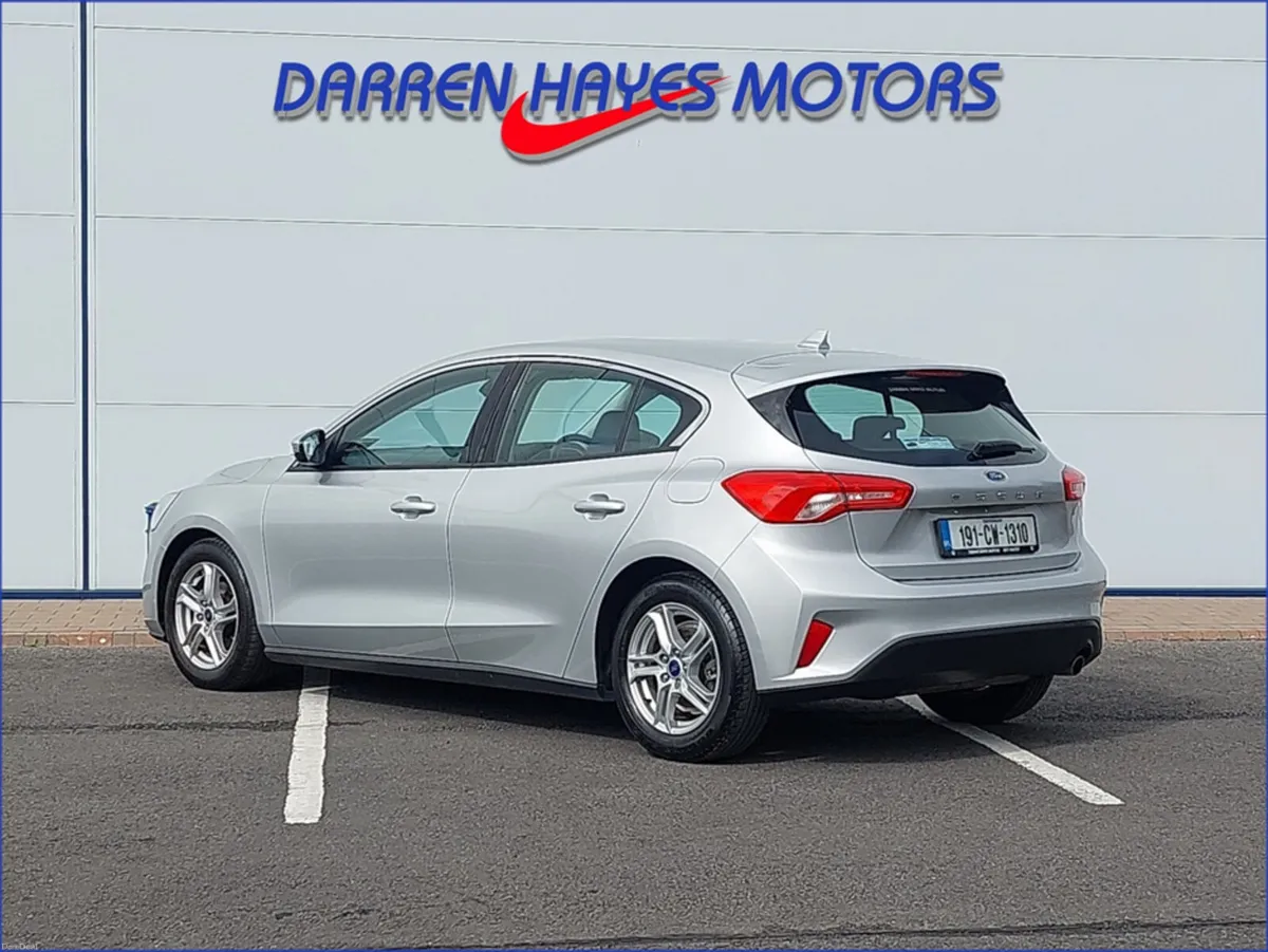 Ford Focus 1.0 T ZETEC 125PS 5DR - Image 6