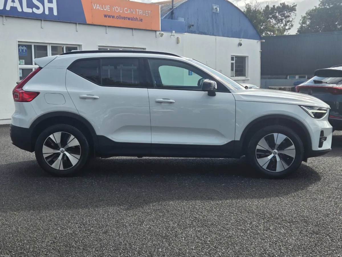 Volvo XC40 + T4 RECHARGE AUTO PLUS - Image 3