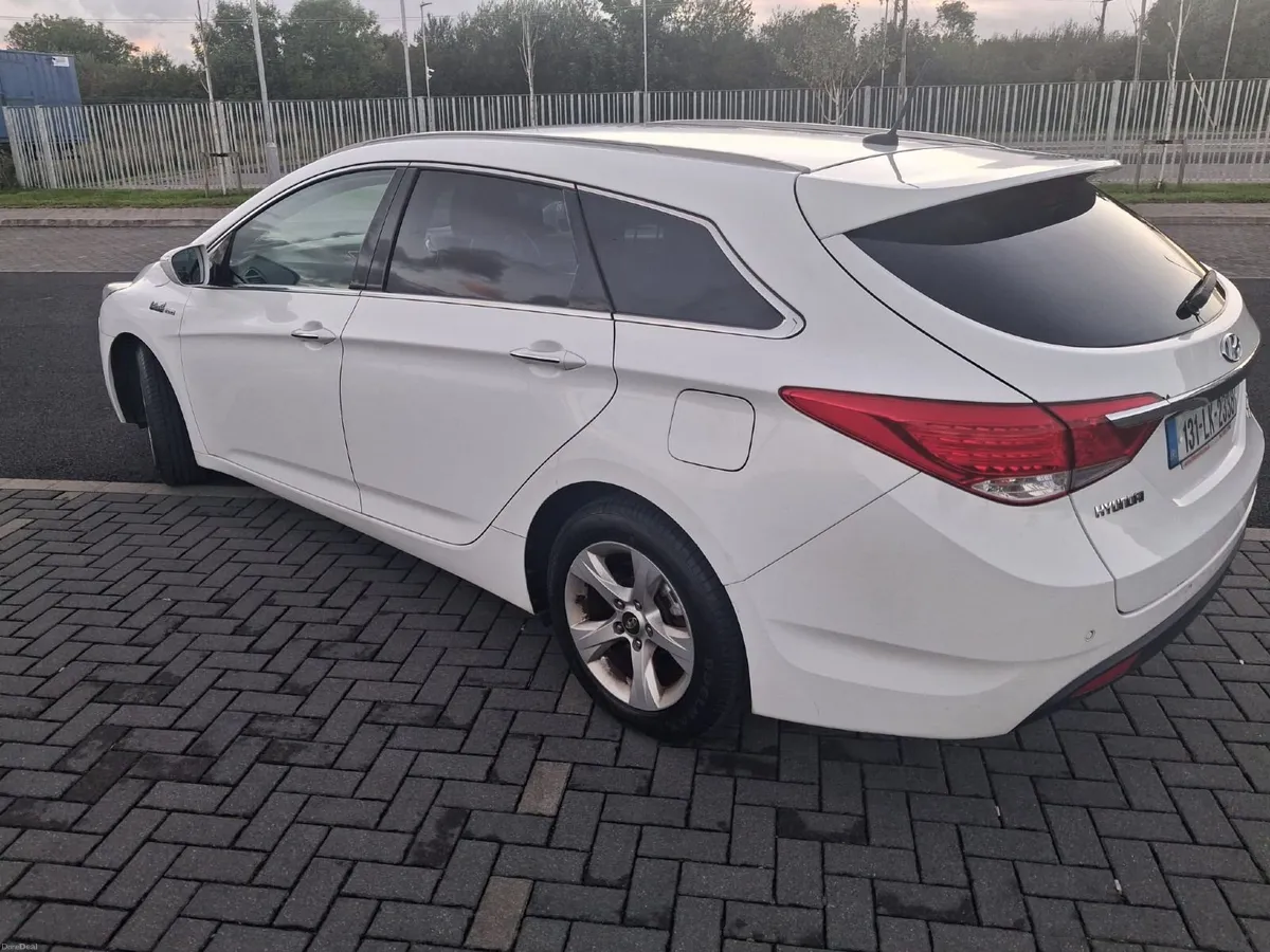 Hyundai i40 2013 - Image 4