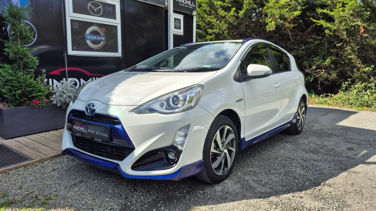 Toyota Aqua 1.5 Hybrid Automatic - Image 3