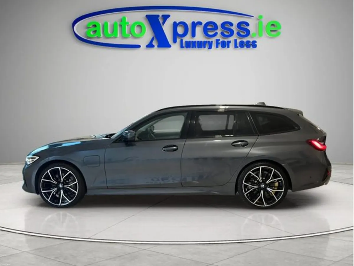 BMW 3-Series 330E SPORT PRO - Image 3