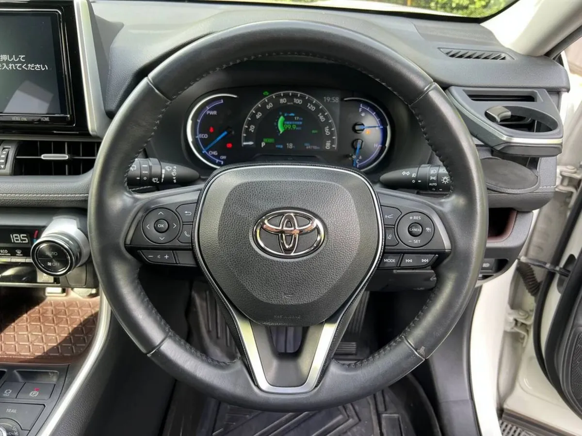 Toyota RAV4 G-SPEC 4WD 2.5 HYBRID AUTO // ADAPTIVE - Image 4