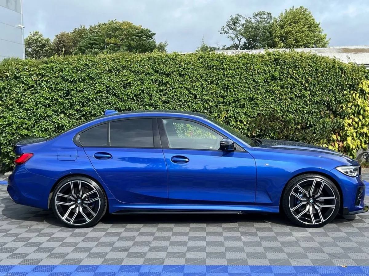 BMW 3-Series 320d M-SPORT COMPETITION XDRIVE 2.0 / - Image 2
