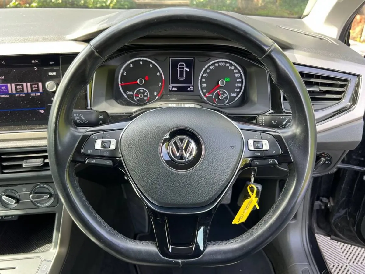 Volkswagen Polo COMFORTLINE 1.0 TSI AUTO // PARKIN - Image 4