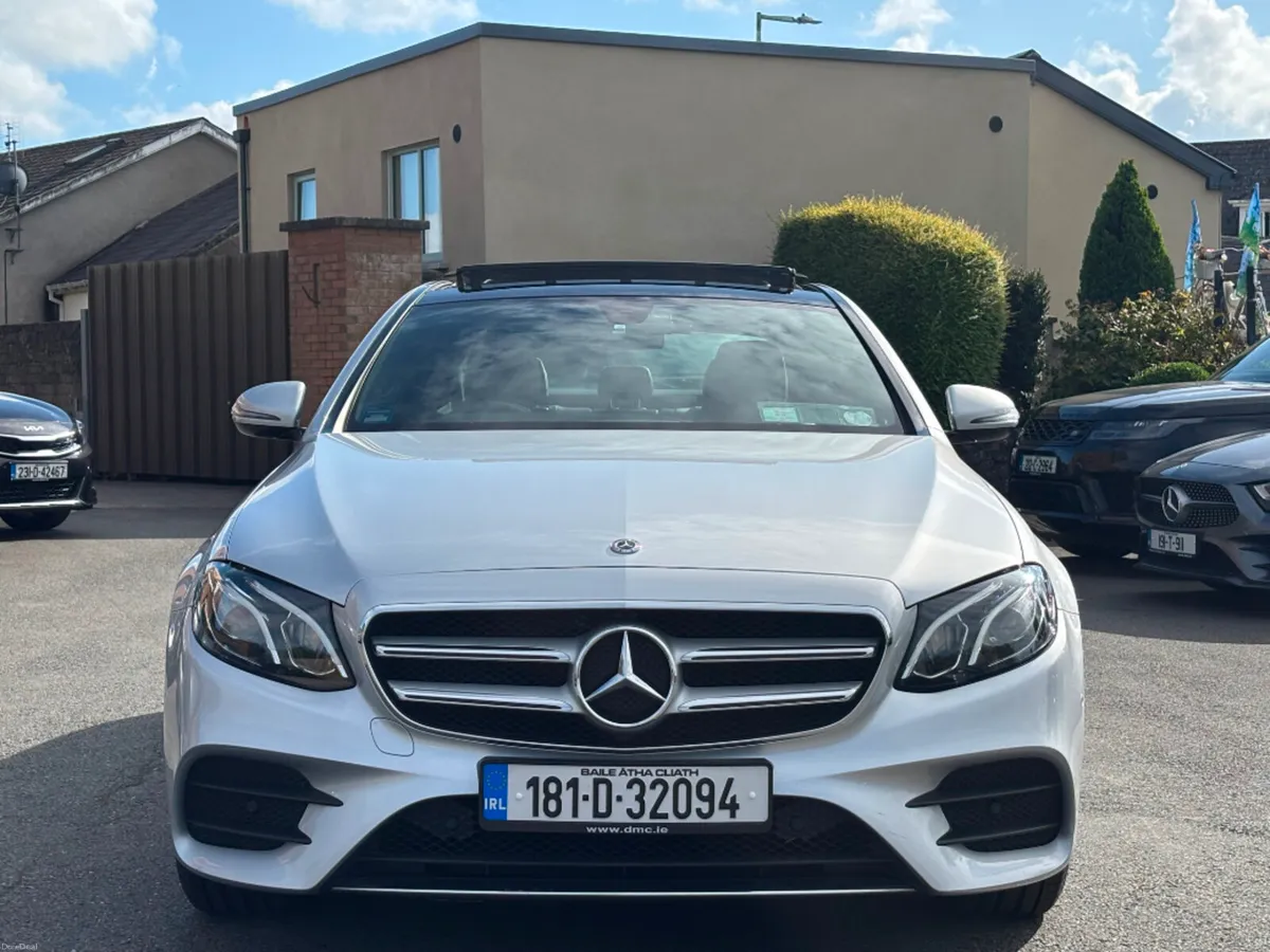 Mercedes-Benz E-Class E220D AMG LINE AUTO *PAN ROO - Image 2