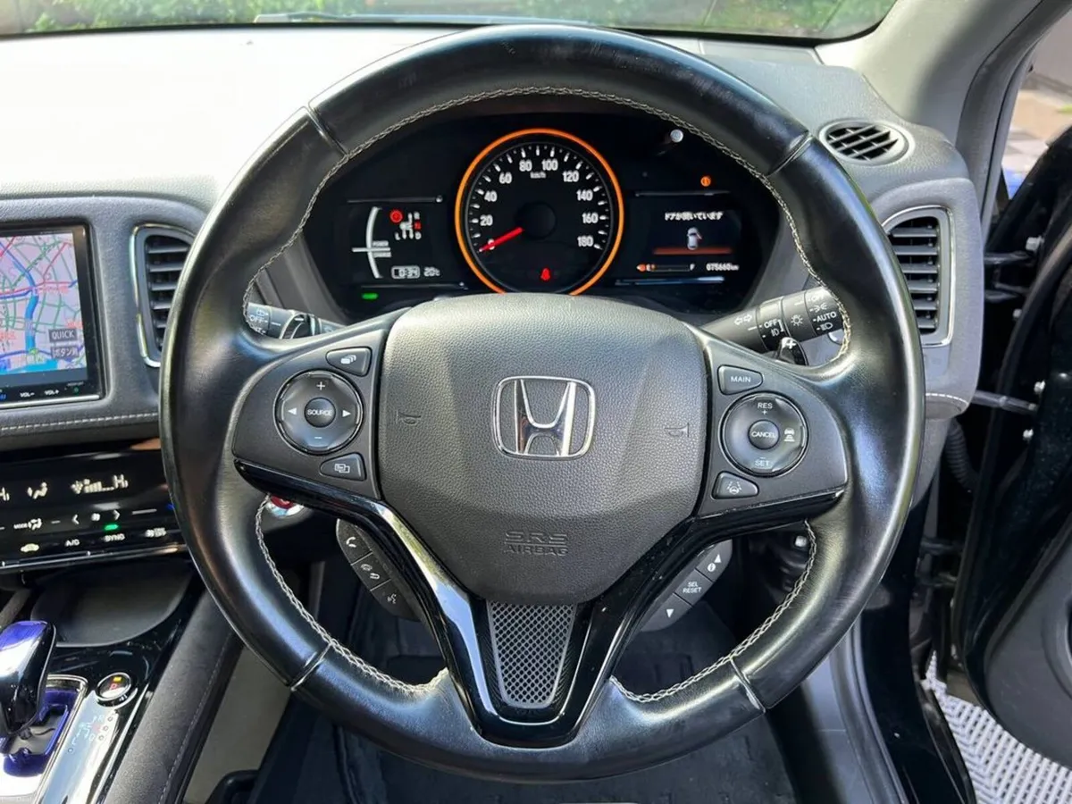 Honda Vezel RS 1.5 HYBRID AUTO // DIAMOND CUT ALLO - Image 4