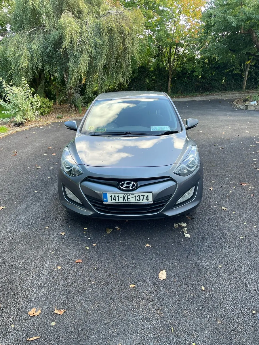 2014 Hyundai i30 Hatchback 1.6L Diesel Deluxe - Image 2