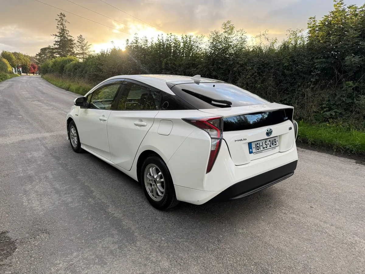 2016 Toyota Prius 1.8 Petrol Hybrid 131000km 03-28 - Image 6