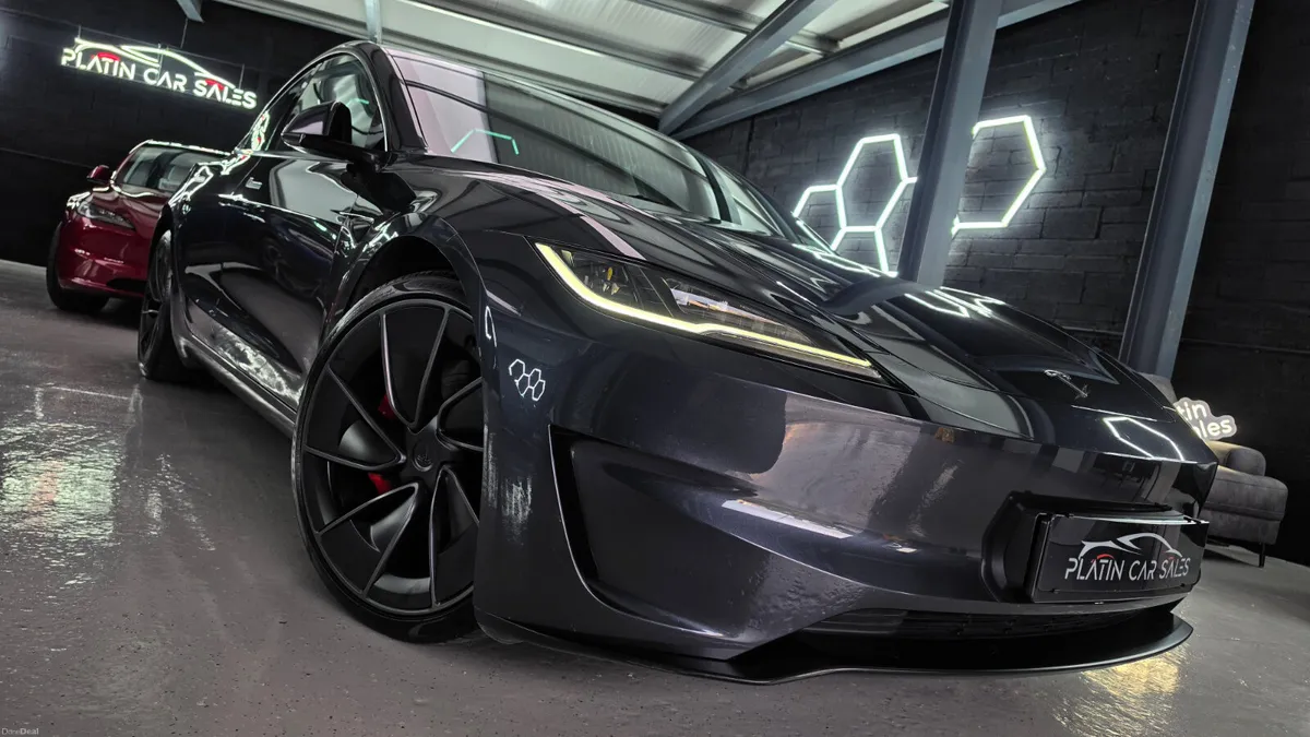 🔥 2024 Tesla Model 3 Performance in Premiuim Stea - Image 3